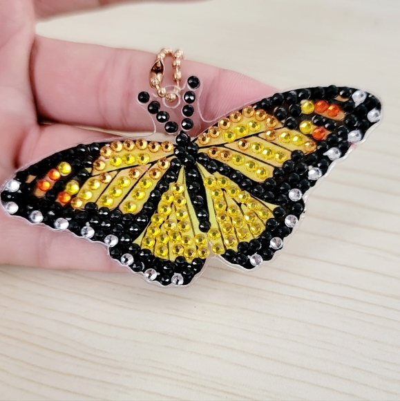Butterfly Keychain - Picture 3 of 3